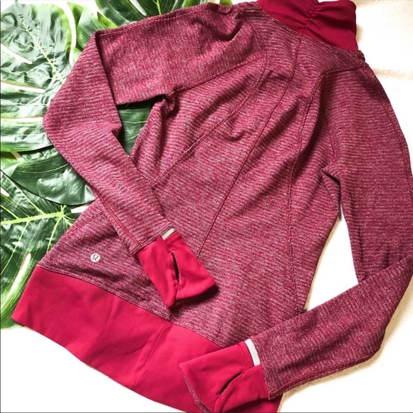 Lululemon Runderful 1/2 Zip pullover Berry Rumble - Picture 7 of 9